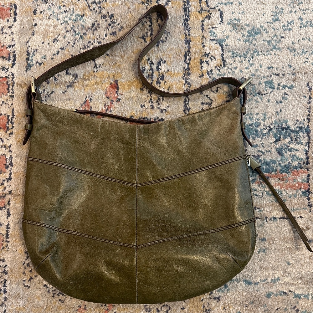 Hobo "Serra" leather shoulder bag in distressed Olive green w/inside pockets - Picture 2 of 16